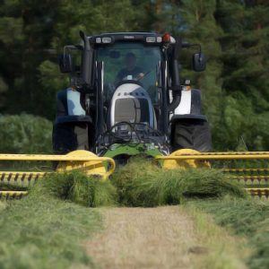 V-Twin 600 Swather