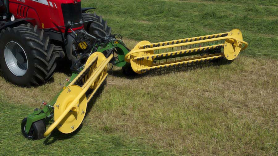 V-Twin 600 Swather